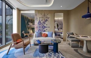 Hotel Indigo Bandung Dago Pakar by IHG的休息区