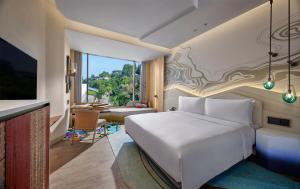 Hotel Indigo Bandung Dago Pakar by IHG客房内的一张或多张床位