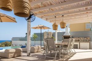 Un balcón o terraza en Villa Pollux