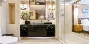 Vannituba majutusasutuses Lyhn International Hotel Chengdu Taikoo Li