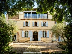 Το κτήριο όπου στεγάζεται  η βίλα