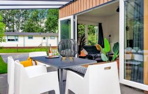 Χώρος καθιστικού στο Zeeuwse parel met tuin & gratis toegang tot zwembad VP027