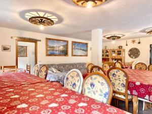 Posezení v ubytování Chalet Rustico Bertolini per Gruppi!
