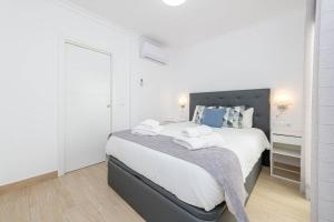Posteľ alebo postele v izbe v ubytovaní Nueva 22 Suites in Nerja by Solaga Holiday Homes