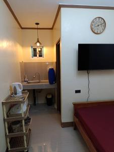 Gallery image of Jul'z Guest House in Capas