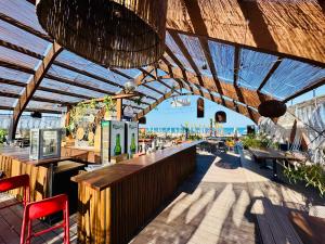 Restaurace v ubytování Hubix Suites - Casa del Mar C2 2