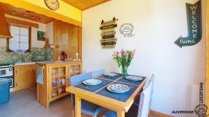 Η κουζίνα ή μικρή κουζίνα στο Chalet Hestia +10 φωτογραφίες