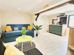 Η κουζίνα ή μικρή κουζίνα στο Studio cosy refait à neuf - proche aéroport et tram