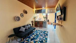 TV a/nebo společenská místnost v ubytování Tuwin Guest House 3 Bedroom Free Netflix