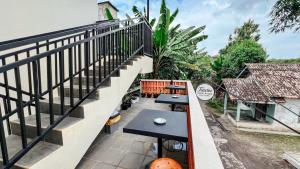 Balkón nebo terasa v ubytování Tuwin Guest House 3 Bedroom Free Netflix