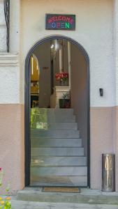 Η πρόσοψη ή η είσοδος του Marita Hotel