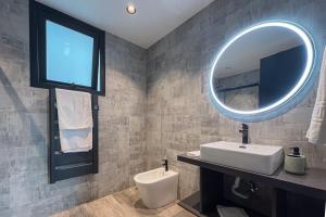 Koupelna v ubytování Casa Requinte - Jacuzzi + 48 fotografií