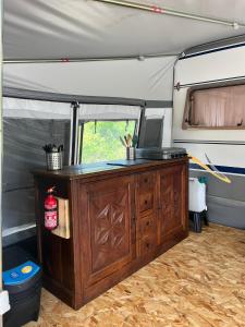 Gallery image of Caravan Le Plantier 3 in Beaulieu-sur-Sonnette