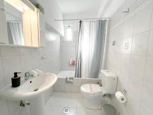 Ένα μπάνιο στο Blue apartment +27 φωτογραφίες
