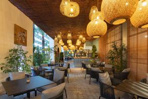 Reštaurácia alebo iné gastronomické zariadenie v ubytovaní INNSiDE by Meliá Alcudia