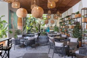 Reštaurácia alebo iné gastronomické zariadenie v ubytovaní INNSiDE by Meliá Alcudia