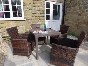 Et opholdsområde på Smugglers Cove Cottage + 5 billeder