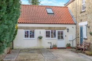 Το κτήριο όπου στεγάζεται  η παραθεριστική κατοικία