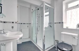 Vannituba majutusasutuses Ness Cottage +9 fotot