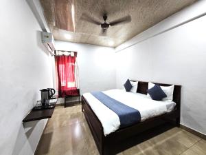 Afbeelding uit fotogalerij van Ramma TheHotel - 200 mtrs from Nakki Lake in Mount Ābu