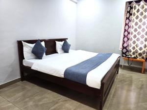 Afbeelding uit fotogalerij van Ramma TheHotel - 200 mtrs from Nakki Lake in Mount Ābu