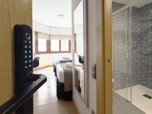 A bathroom at Pension Berceo