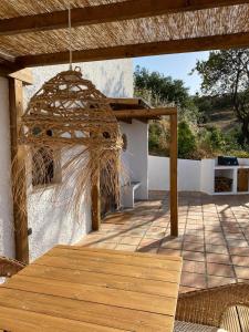 Santa Teresa Bed & Breakfast Andalusien的阳台或露台