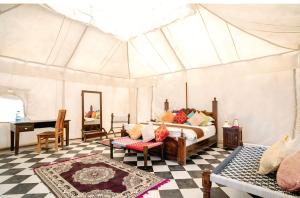 O zonă de relaxare la The Desert Gateway Resort