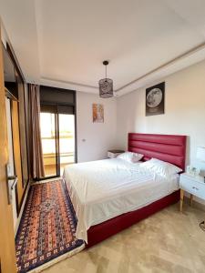 Una cama o camas en una habitación de Sweethome