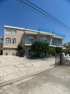 Zgrada u kojoj se nalazi apartman