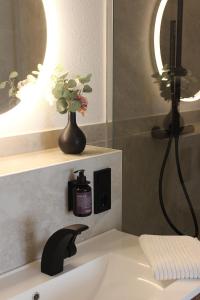 Galeriebild der Unterkunft DREAMSPACE Frankfurt Airport in Kelsterbach