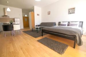 Nhà bếp/bếp nhỏ tại Brattia Studio Apartment