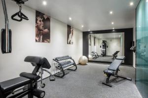 Fitness centrum a/nebo fitness zařízení v ubytování INNSiDE by Meliá Düsseldorf Seestern