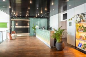 Vstupní hala nebo recepce v ubytování INNSiDE by Meliá Düsseldorf Seestern