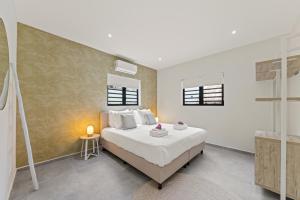 Gallery image of Paradise Villa met privézwembad, Mambo Beach in Willemstad