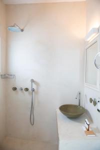 Ванная комната в Archipelago Sifnos - Seaside Accommodation