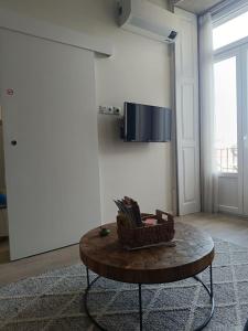 Μια τηλεόραση ή/και κέντρο ψυχαγωγίας στο Porto Alma 388 - Silent city center