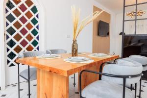 Posezení v ubytování Modern Elegance 2BR in the Heart of Agdal + 18 fotografií