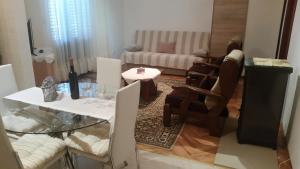 Gallery image of Apartment B&K in Raslina