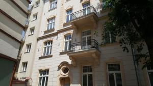 Imagen de la galería de Cheerful Air Conditioned Apartment with mezzanine and Parking - Old Town, en Cracovia