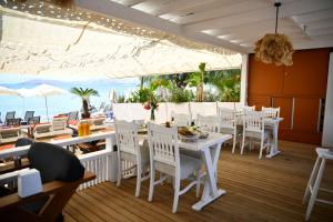 A restaurant or other place to eat at MyElla Boutique Hotel