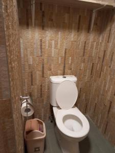 Koupelna v ubytování Giru Properties