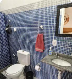 Ένα μπάνιο στο Paz e sossego em Guapiaçu junto ao rio de águas cristalinas