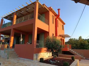 Gallery image of Alkyoni luxury apartments Katakolo in Katakolon
