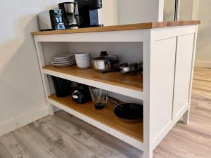 Gallery image of Beachside Studio w Ocean View Steps to the Sand in Daytona Beach +6 photos