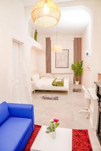 Χώρος καθιστικού στο Spacious 6 Bedroom Apartment in the Heart of Ghent