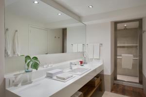 Ванная комната в JANEIRO Hotel