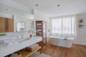 Ванная комната в JANEIRO Hotel