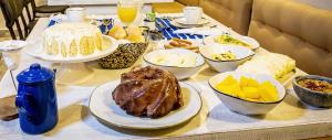 Comida no hotel ou em algum lugar perto