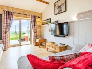 Μια τηλεόραση ή/και κέντρο ψυχαγωγίας στο 1 Bed in Sherborne 87916